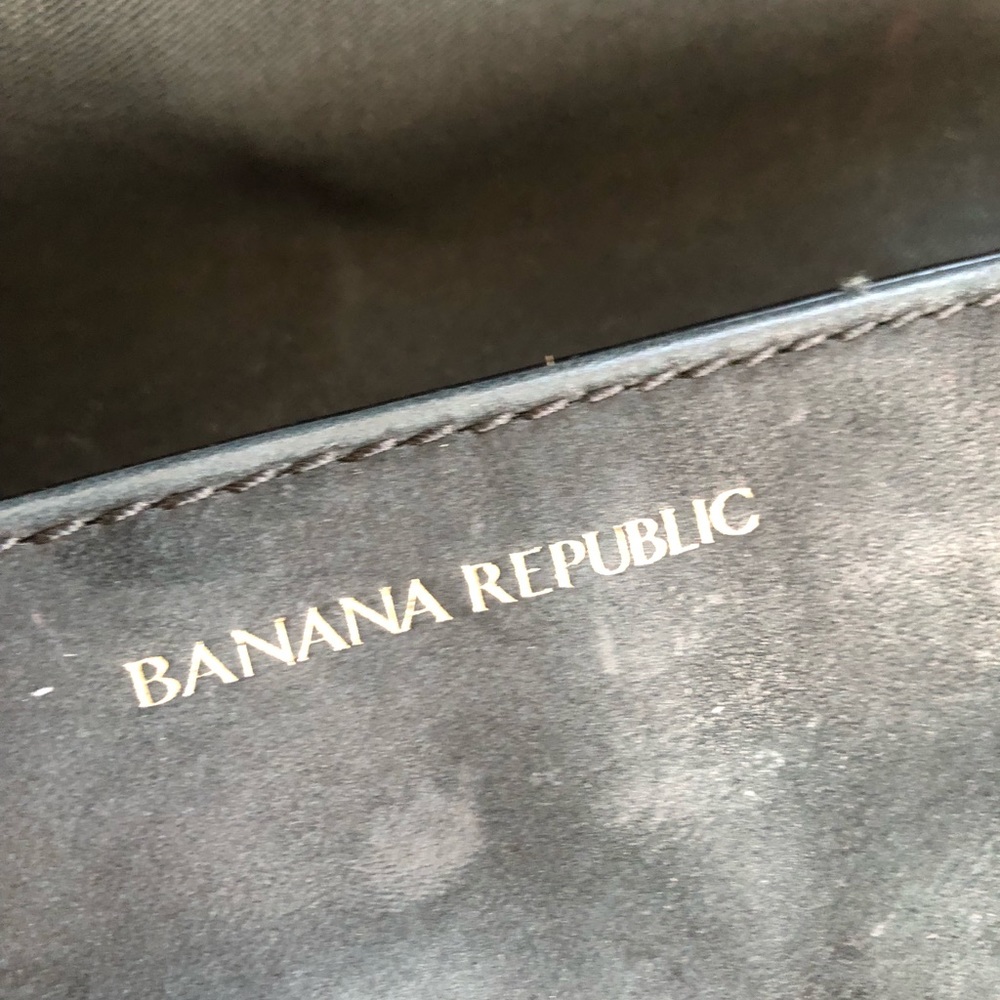 Banana Republic black cow leather purse crossbody bag Small chain neutral Womens - Picture 4 of 9